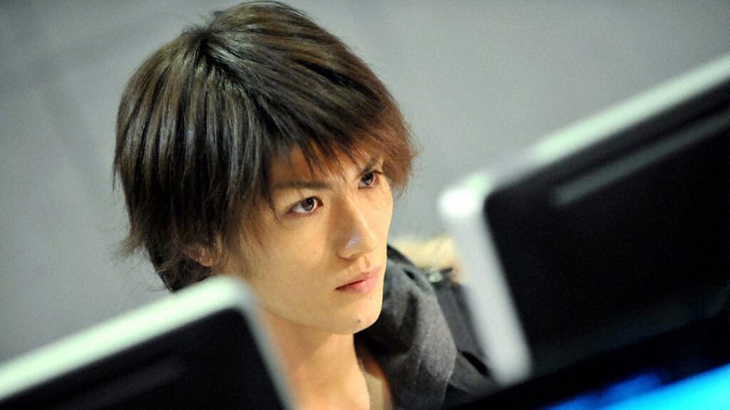 【ドラマ】『ブラッディ・マンデイ』キャスト・相関図とあらすじ｜三浦春馬×佐藤健、天才ハッカーvsテロ組織を最終回までネタバレのワンシーン